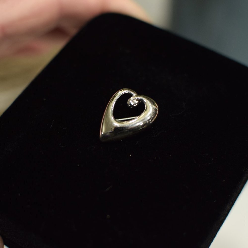Vintage Monet Signed Silver Heart Brooch .75”‎ Tall